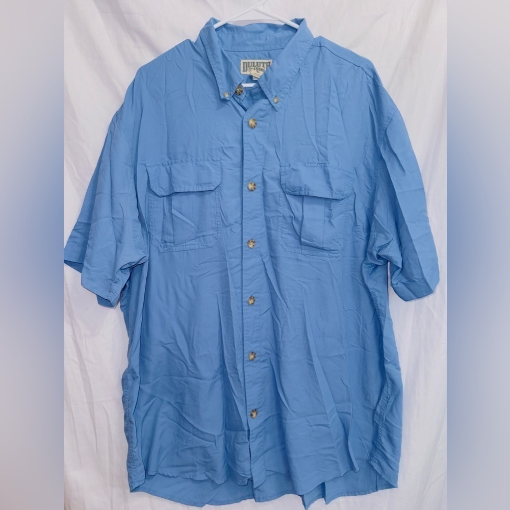 Men’s Duluth Trading Co Blue Nylon Short Sleeve Causal Button Up Shirt size XL